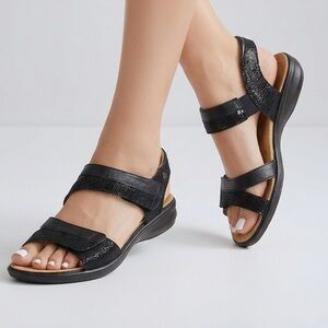 NWOT Revere leather black cushion trail walking sandals sz 9